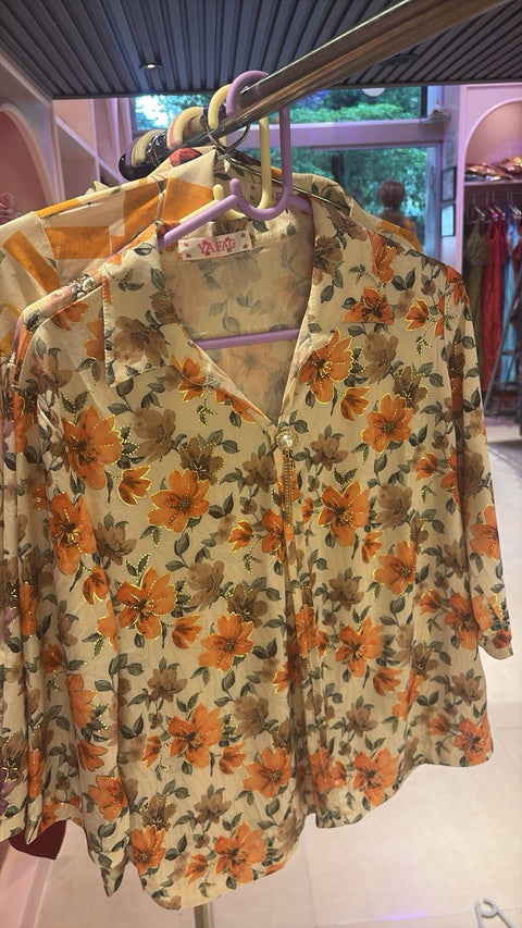 Collared Printed Tops Button Down / Half Placket