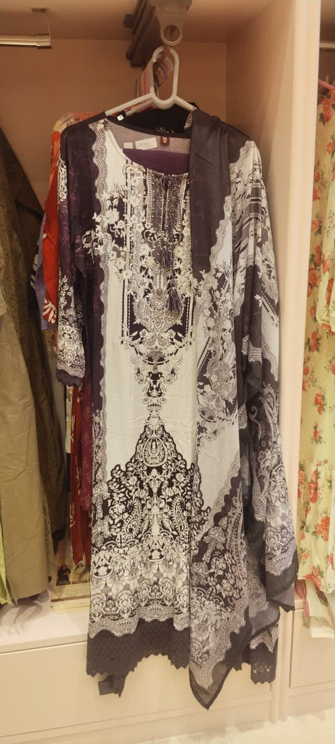 Black & Ivory Ornate Baroque Print Kurta Set with Scallop Border & Dupatta | Chic Ethnic Wear