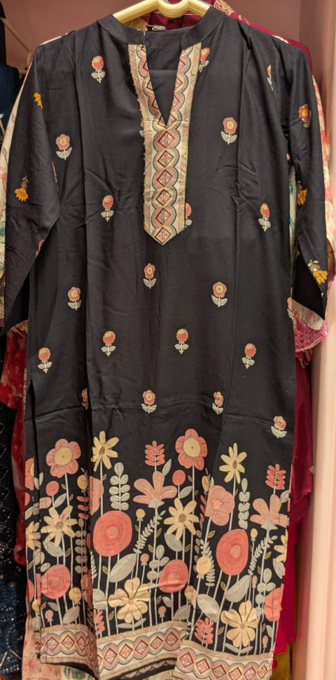 Noir Blush Meadow Border Kurta with Pant | Black Floral Sprig Garden Hem Border V-Notch Rayon Viscose | Office Festive