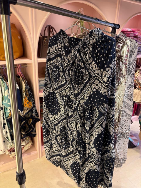 Thailand Bohemian Printed Long Skirt โ Ethnic Paisley & Bandhani Maxi