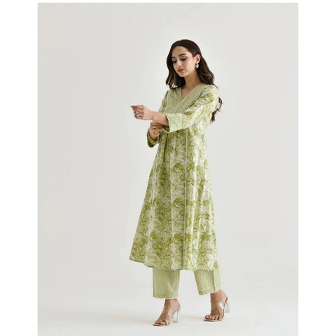 Generic Women's Cotton Blend Printed V Neck Kurti with Pant Set (Green)