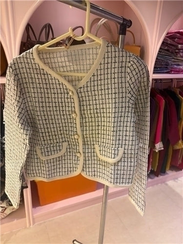Checked Pattern Button Top — Classic Black & White Smart-Casual Wear
