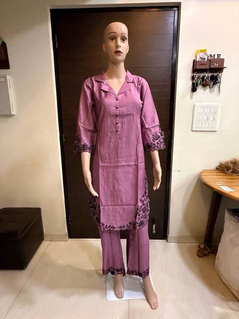 Puja Lavender Embroidered Kurta Set | Black Floral V-Neck 3/4 Sleeve | Semi-Formal Ethnic